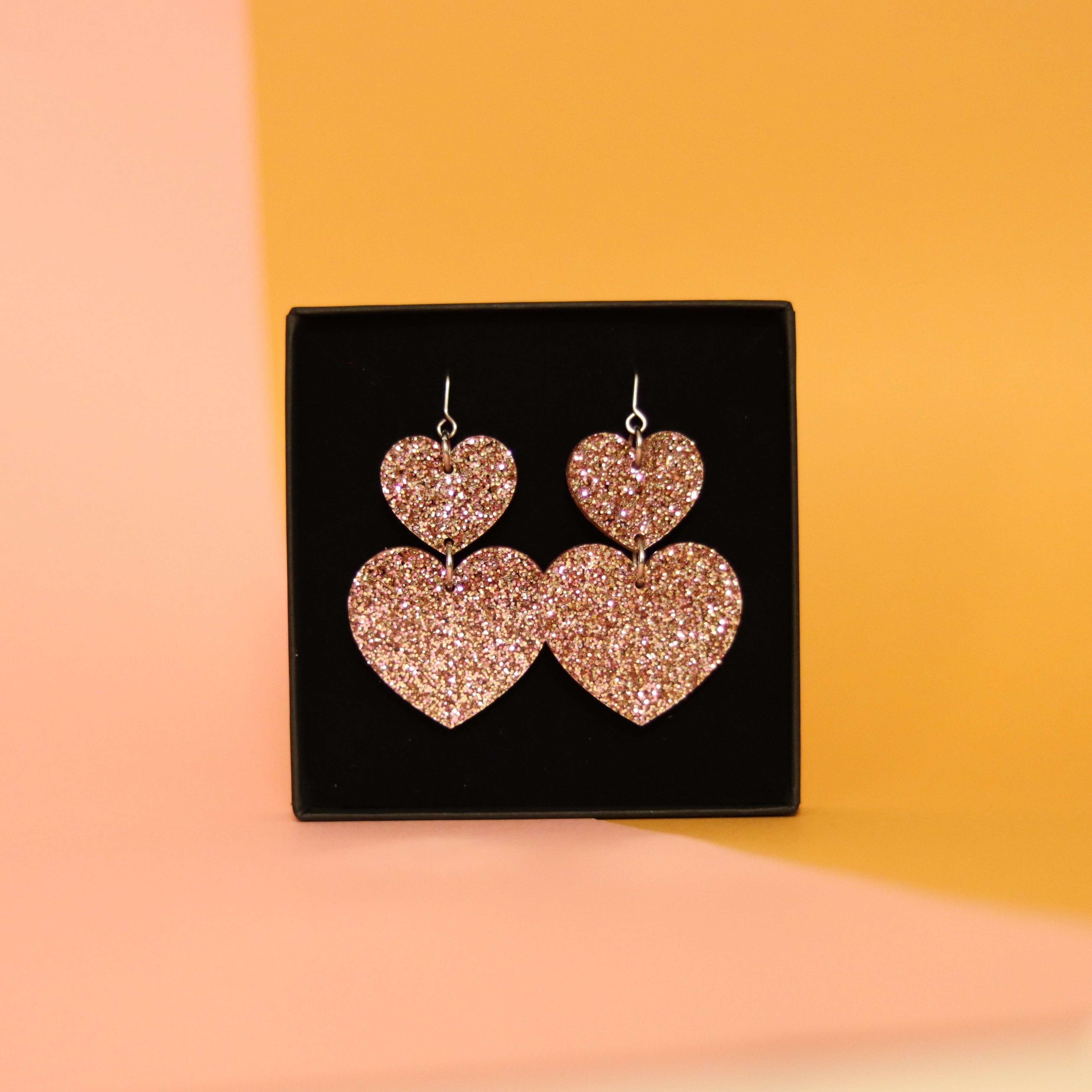 Pelkkää Lovee Korvakorut