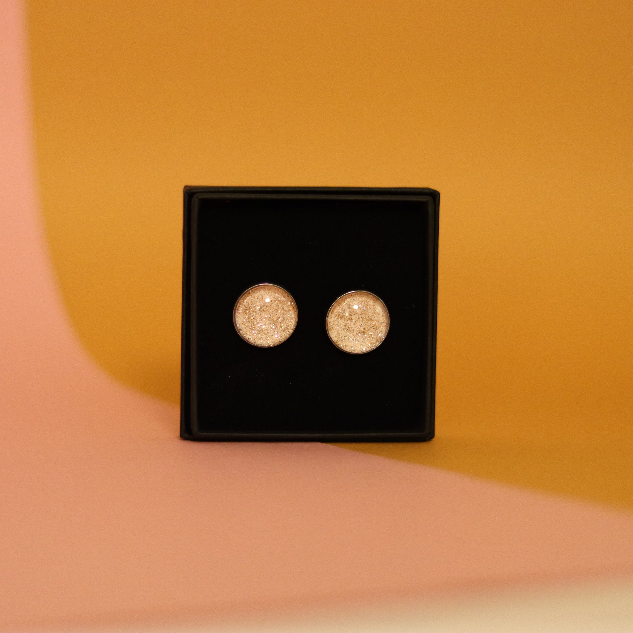 Säihke Nappikorvakorut