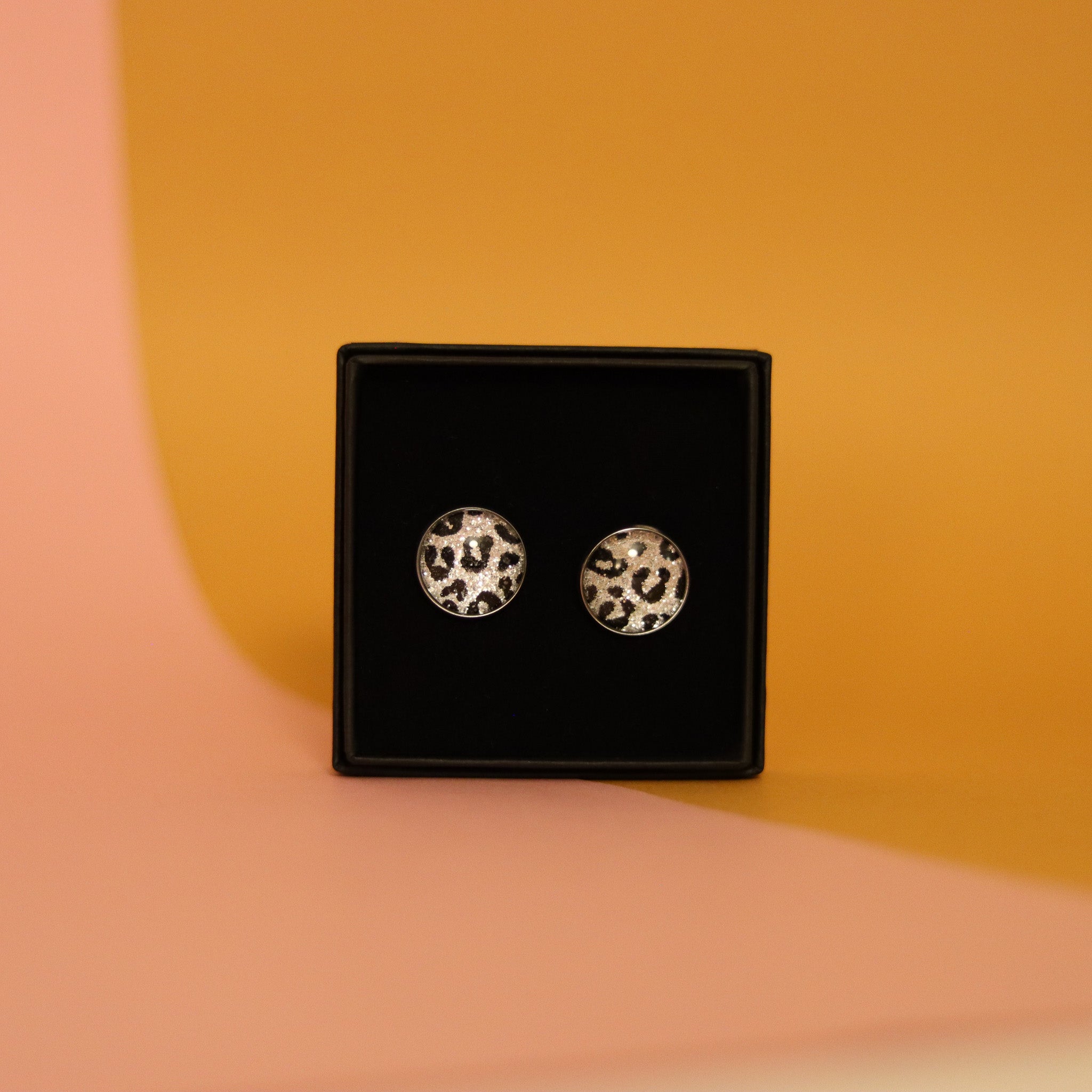 Säihke Nappikorvakorut