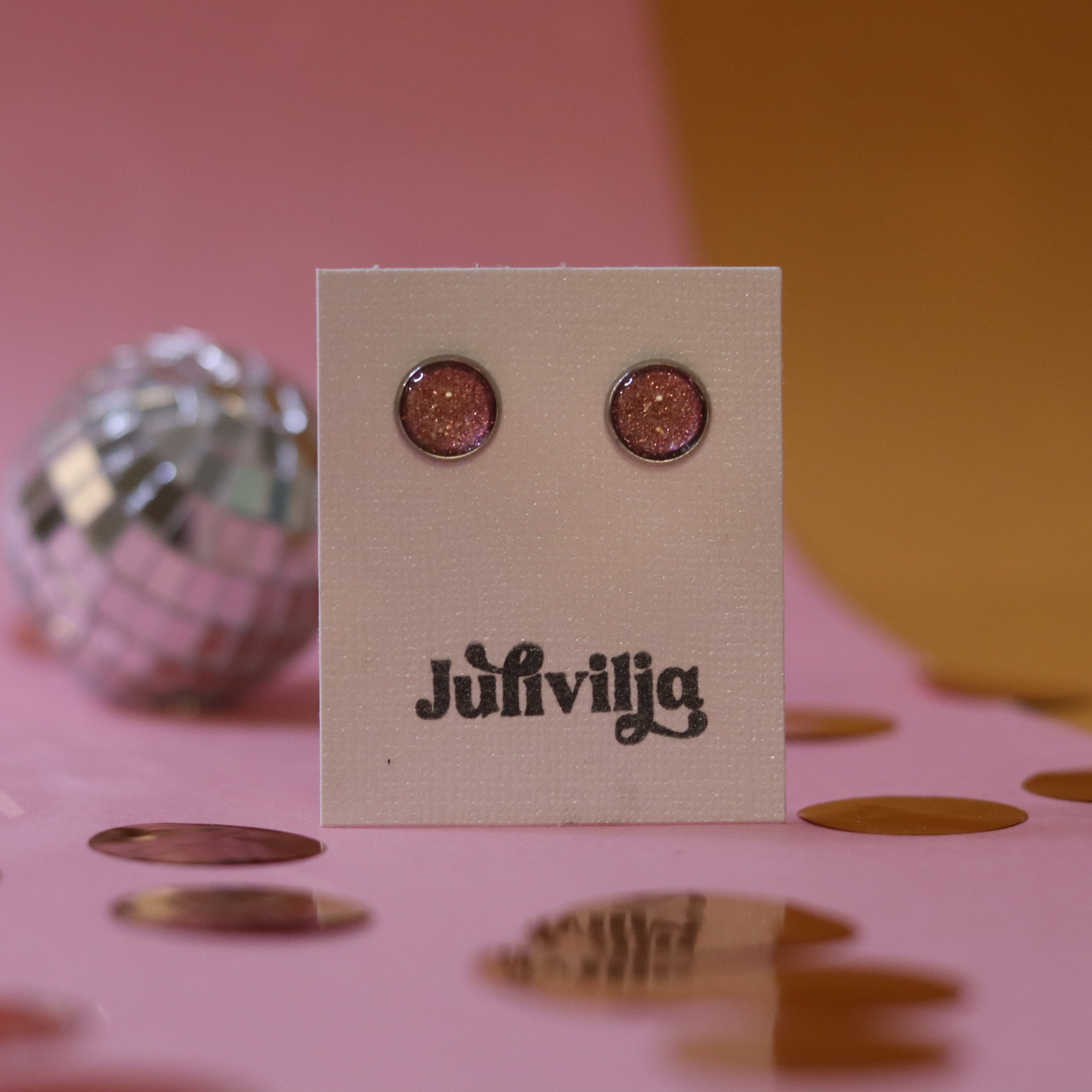 Minisäihke Nappikorvakorut