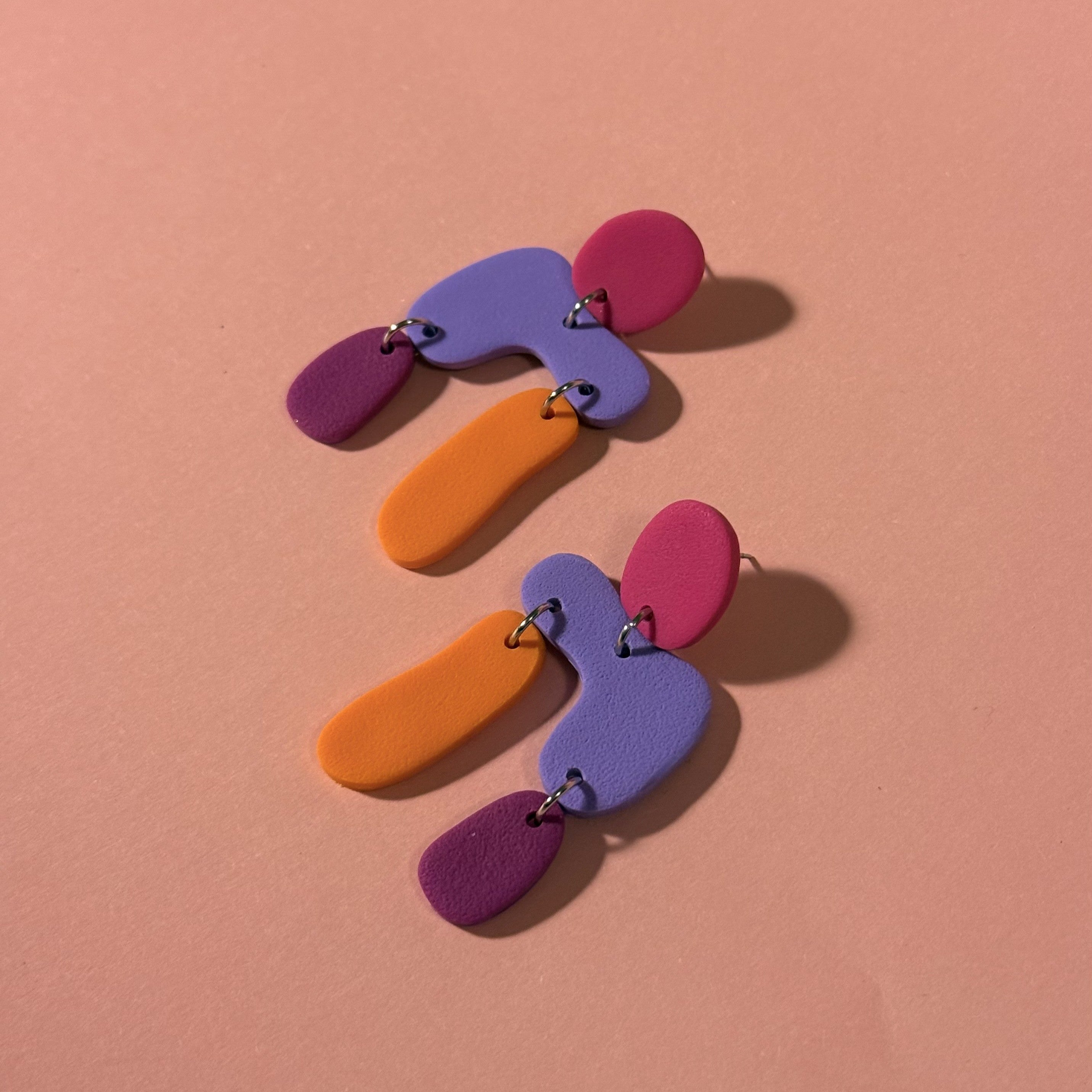 Abstract Play Korvakorut